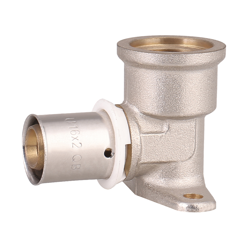 GH-6003 Empalme de latón DZR montado en la pared